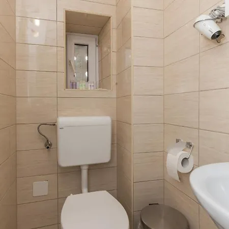 Vlaho Gostinjska kuća 3*