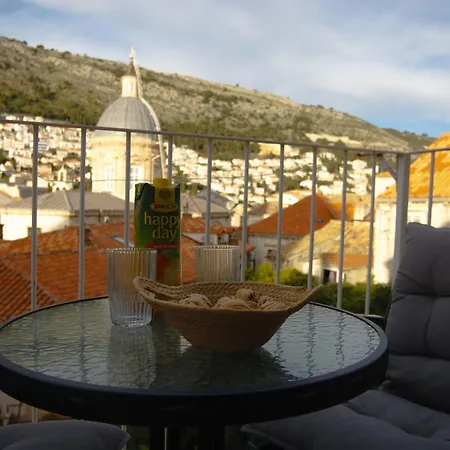 Vlaho Guest house 3*