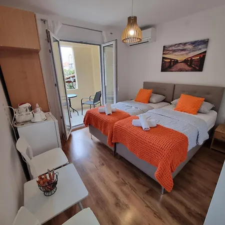 Guest house Vlaho 3*